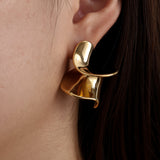 Swirly Gold Earrings Gold